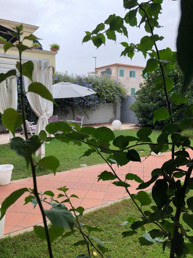 City Garden Guest House Олбия Екстериор снимка