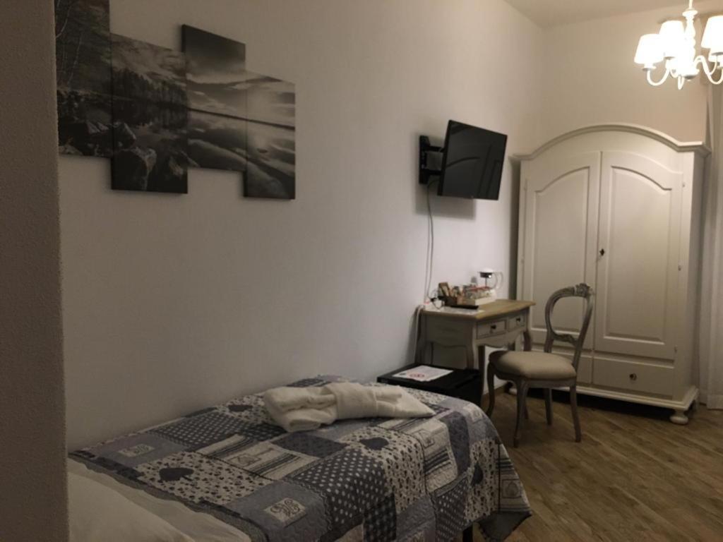 City Garden Guest House Олбия Екстериор снимка