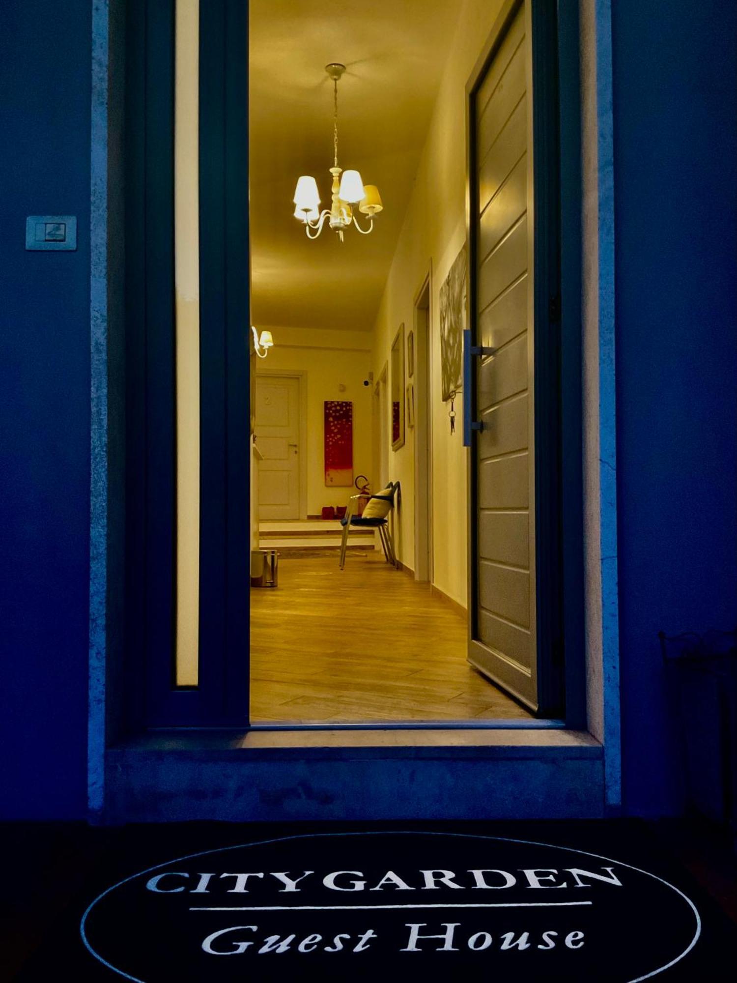 City Garden Guest House Олбия Екстериор снимка