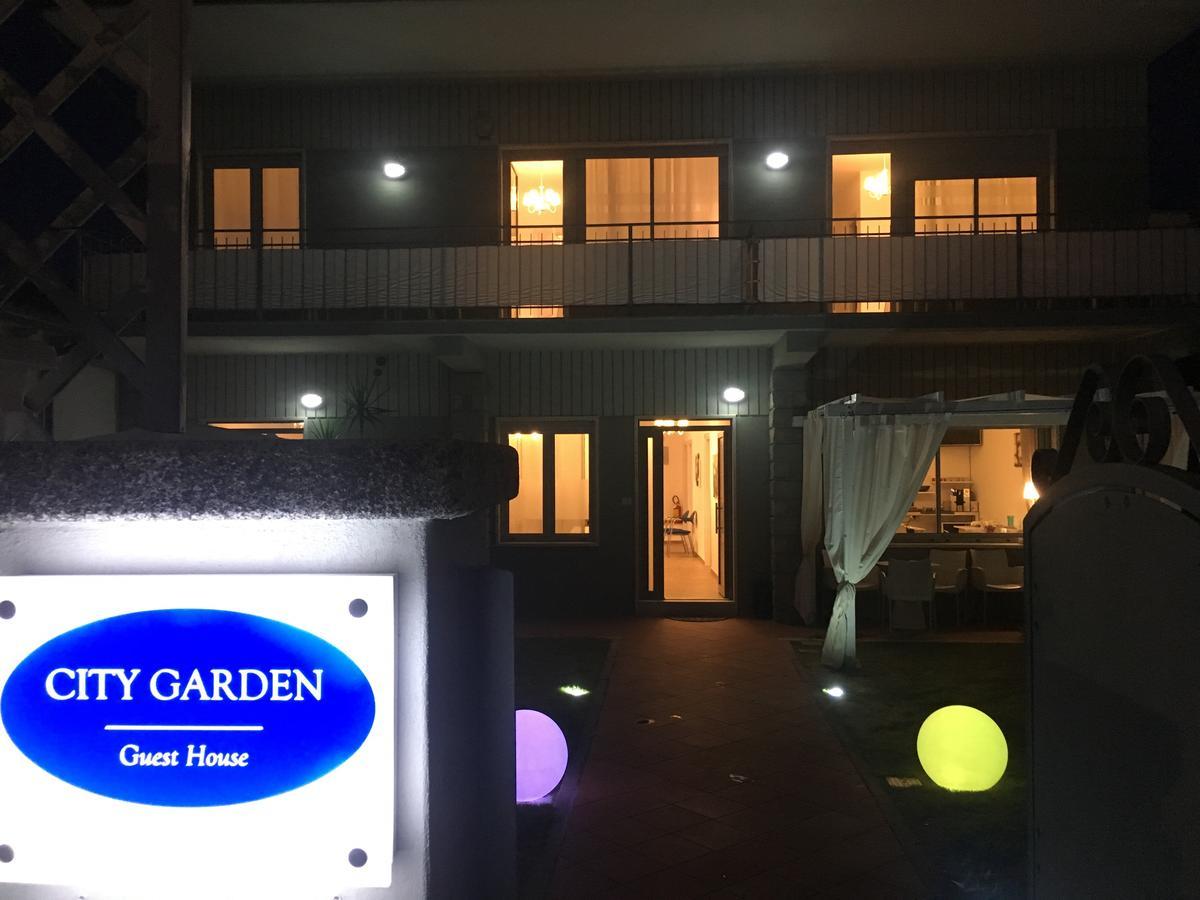 City Garden Guest House Олбия Екстериор снимка