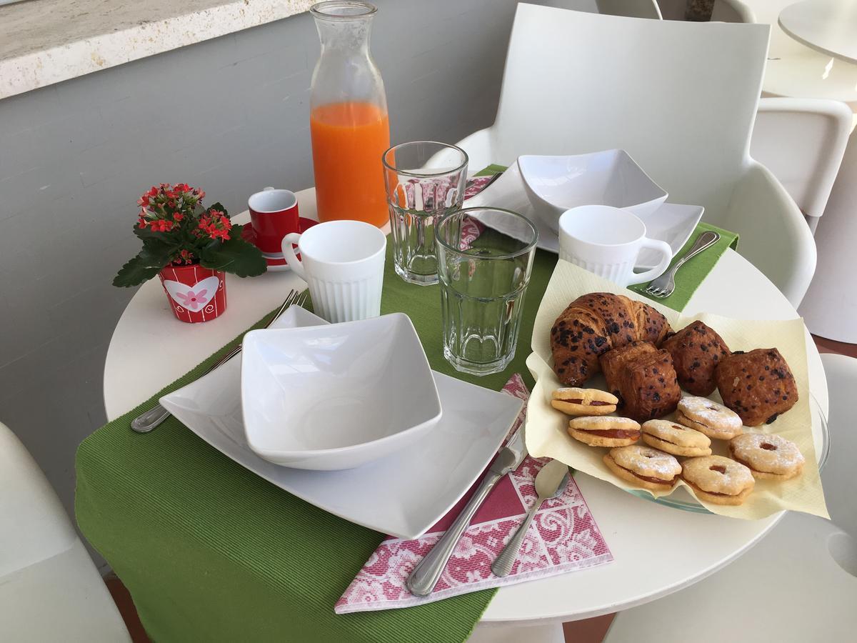 City Garden Guest House Олбия Екстериор снимка