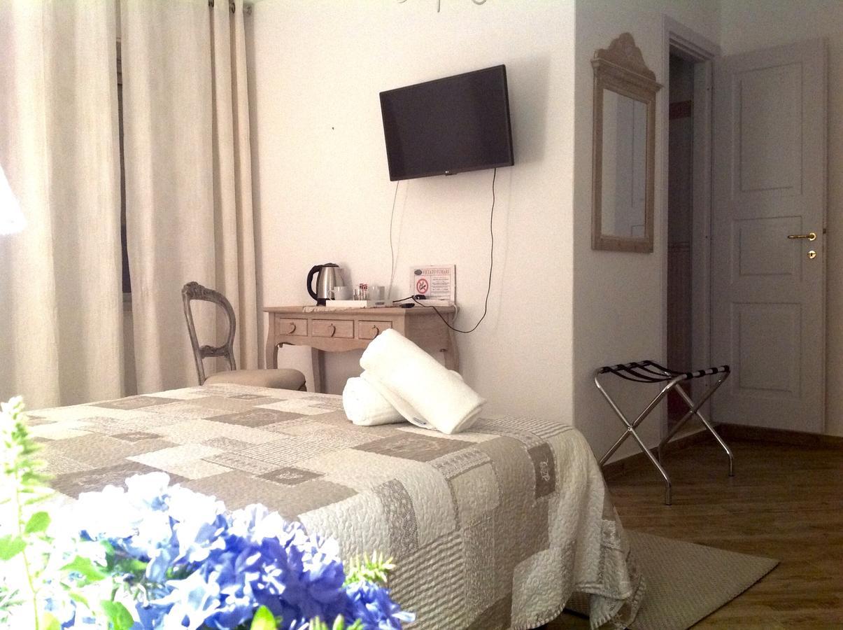 City Garden Guest House Олбия Екстериор снимка